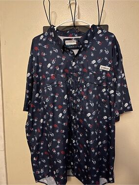 Magellan Outdoors Navy Short-Sleeve Shirt with Red & White Ice Pop Print
